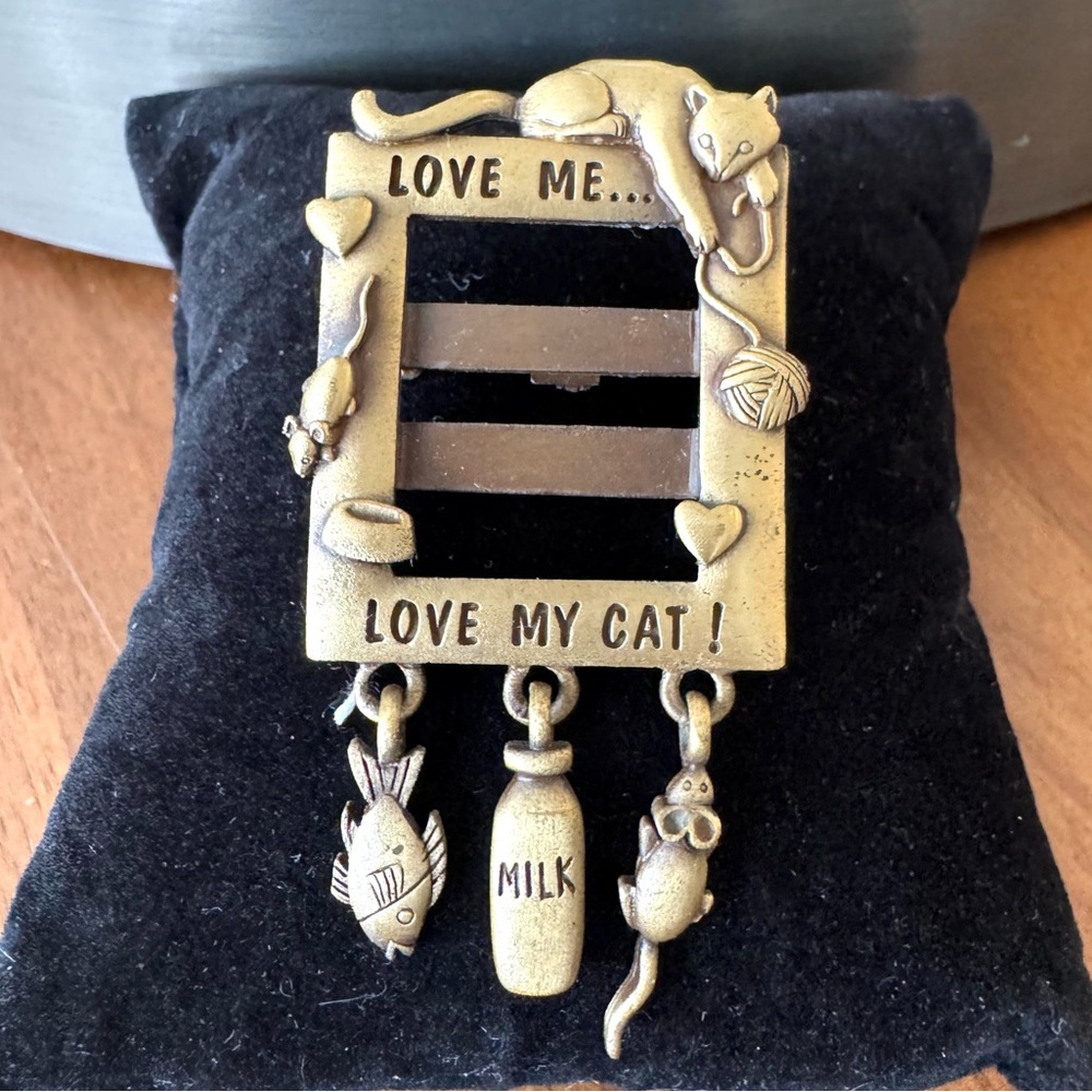 Love me, love my Cat Photo Brooch